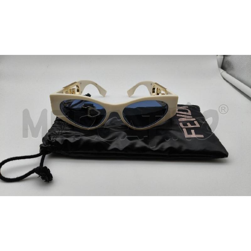 OCCHIALI SOLE FENDI O'LOCK AVORIO LOGO DORATO | Mercatino dell'Usato Roma talenti 3