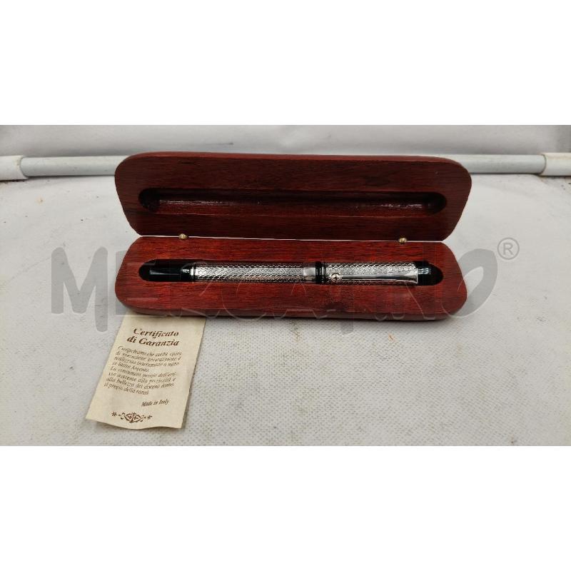 PENNA CON BOX LEGNO | Mercatino dell'Usato Roma talenti 1