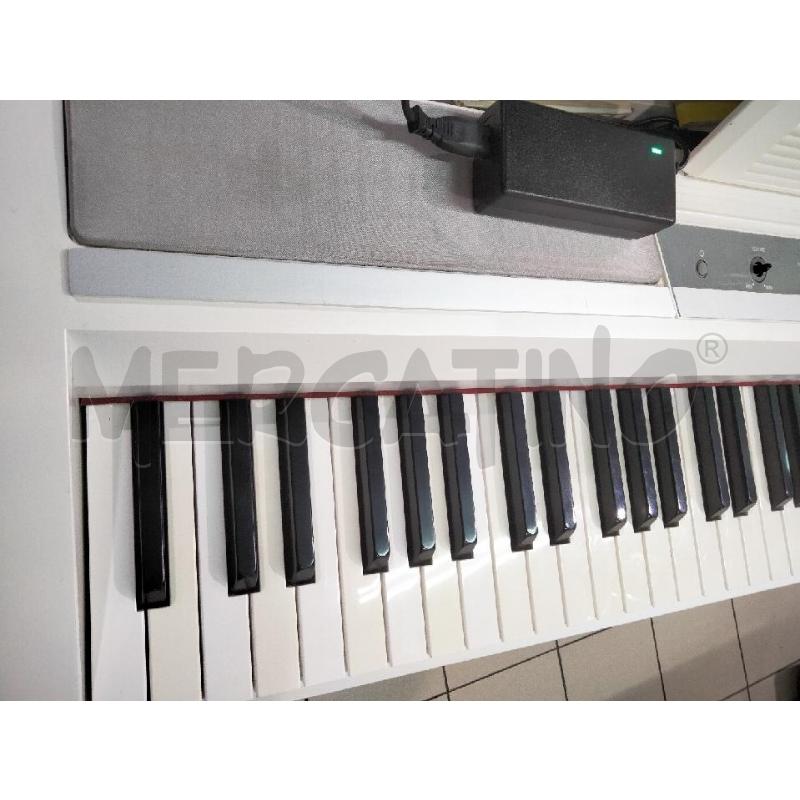 PIANOFORTE DIGITALE KORG SP 170S + STAND E ACC. | Mercatino dell'Usato Roma talenti 1