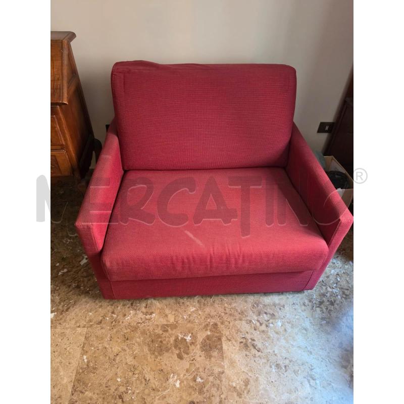 POLTRONA LETTO GRANDE ROSSA | Mercatino dell'Usato Roma talenti 1