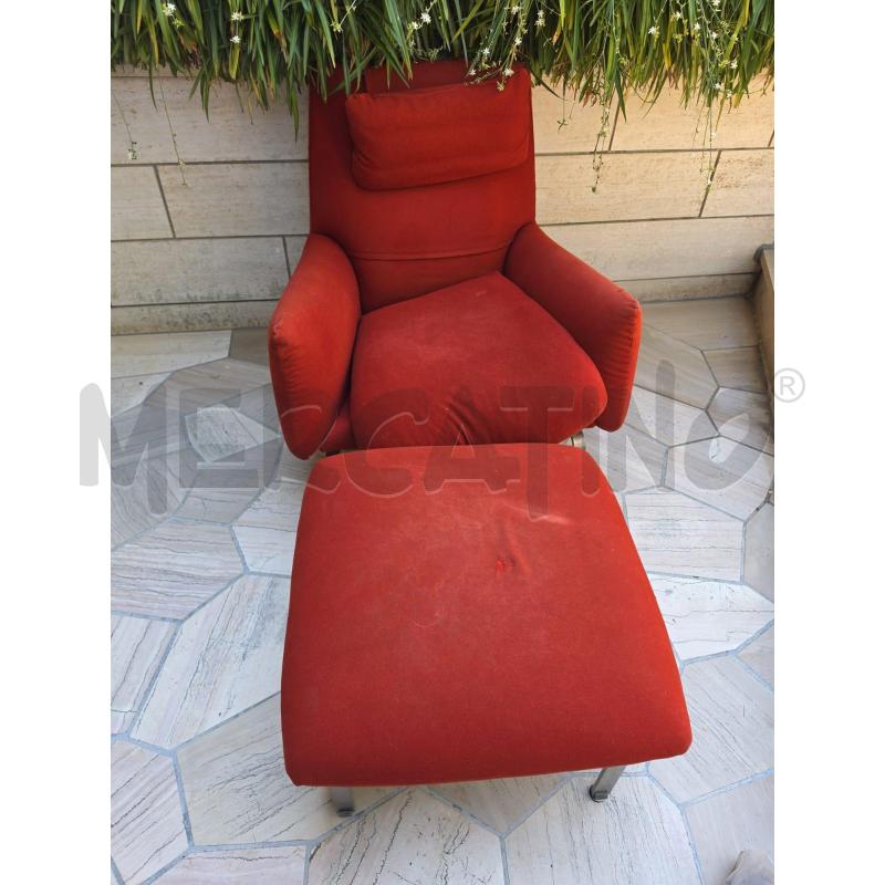 POLTRONA TESS ROSSO +POUF DA RIV | Mercatino dell'Usato Roma talenti 1