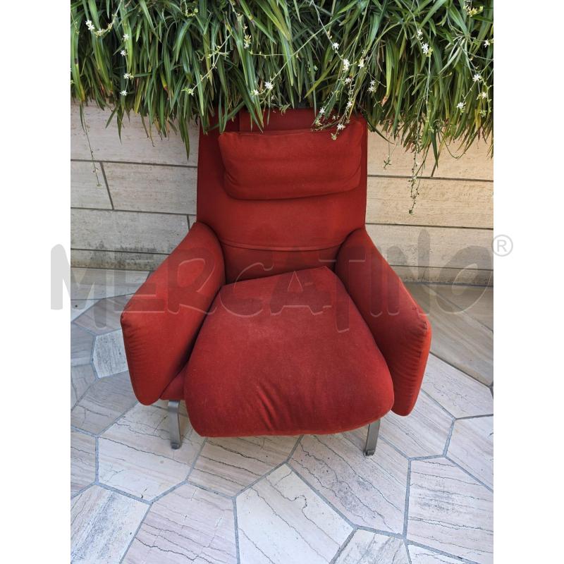 POLTRONA TESS ROSSO +POUF DA RIV | Mercatino dell'Usato Roma talenti 2