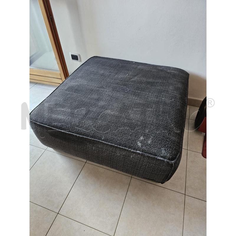 POUF GRIGIO NERO QUADRATO | Mercatino dell'Usato Roma talenti 1