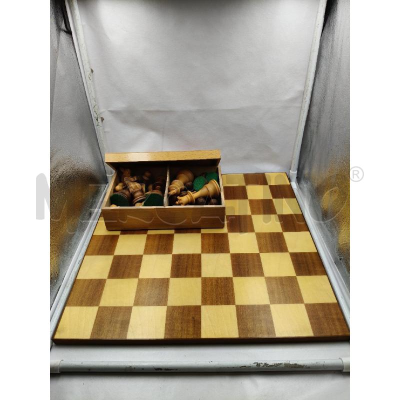 SCACCHIERA LEGNO DAL NEGRO CON BOX SCACCHI  | Mercatino dell'Usato Roma talenti 1