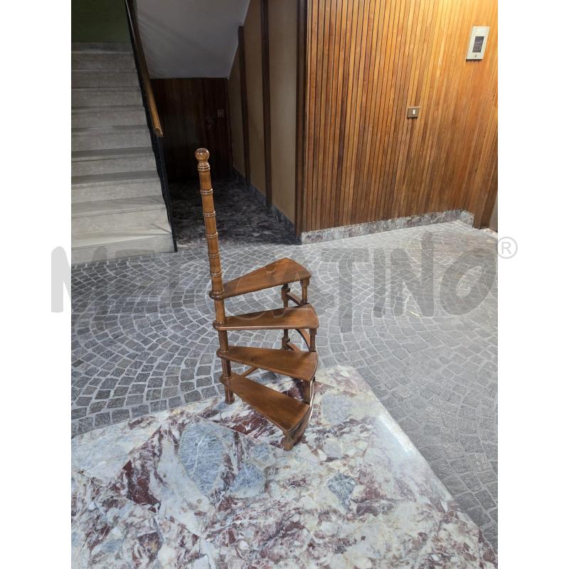 SCALA CHICIOLA LEGNO 4G | Mercatino dell'Usato Roma talenti 1