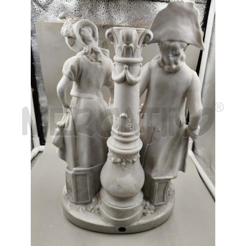 SCULTURA BISCUIT DAMA CAVALIERE DA RIV  | Mercatino dell'Usato Roma talenti 5
