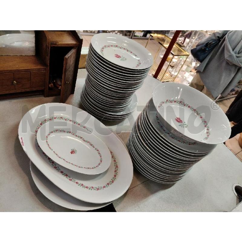 SET PIATTI CER BAVARIA ROSELLINE  | Mercatino dell'Usato Roma talenti 1