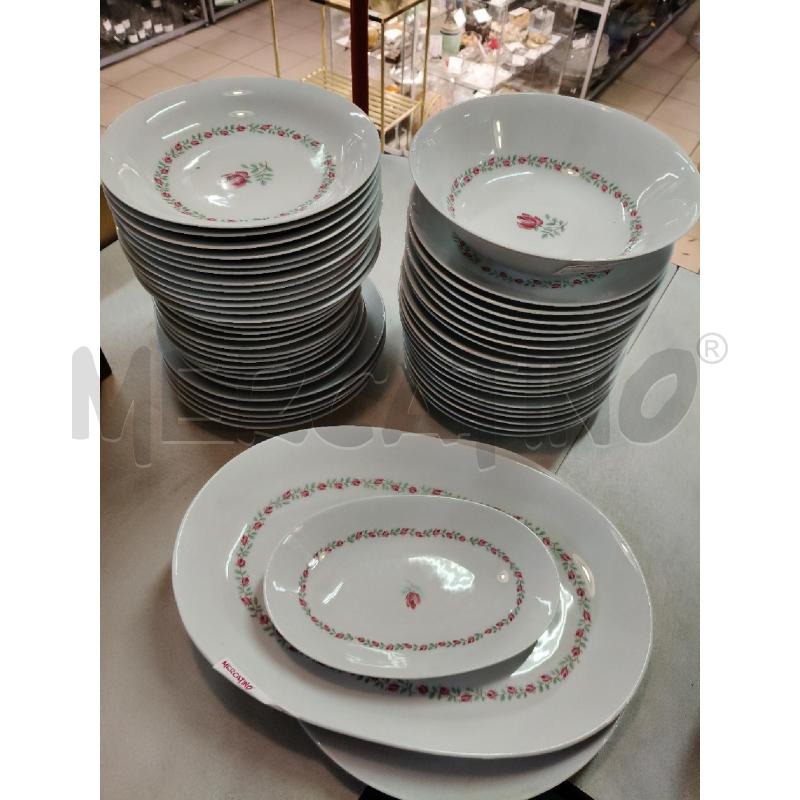 SET PIATTI CER BAVARIA ROSELLINE  | Mercatino dell'Usato Roma talenti 2