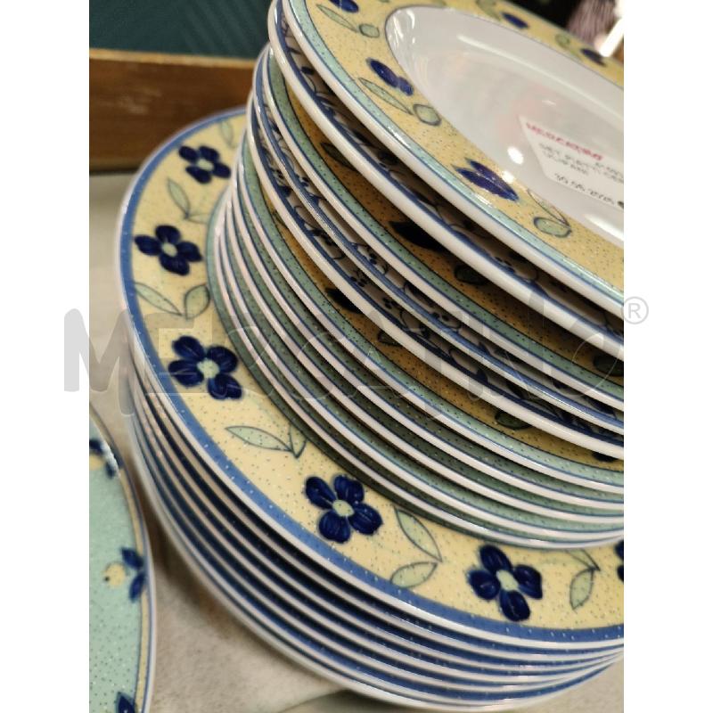SET PIATTI CER ROSE TULIPANI  | Mercatino dell'Usato Roma talenti 4