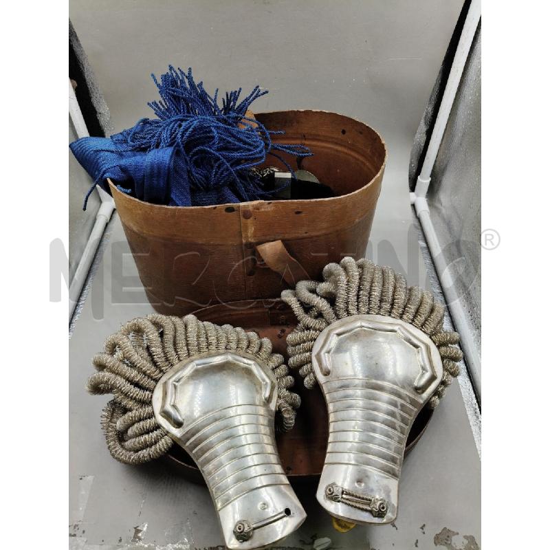 SPALLINE CINTURONE GIBERNA FASCIA E FASCIA MILITARE D'EPOCA | Mercatino dell'Usato Roma talenti 1