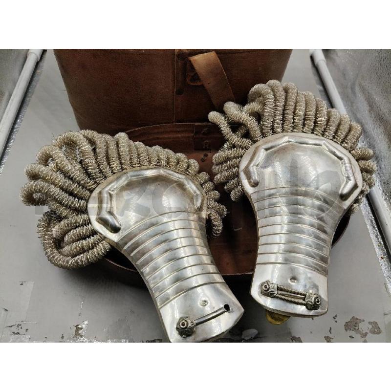 SPALLINE CINTURONE GIBERNA FASCIA E FASCIA MILITARE D'EPOCA | Mercatino dell'Usato Roma talenti 2