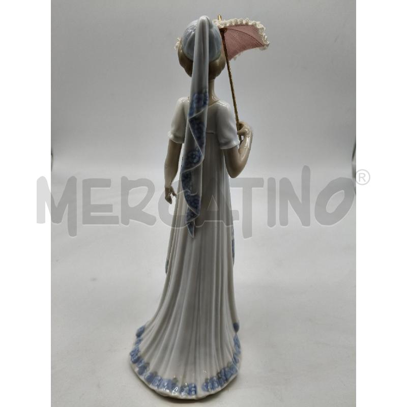 STATUINA CER LLADRO'DAMA OMBRELLINO  | Mercatino dell'Usato Roma talenti 3