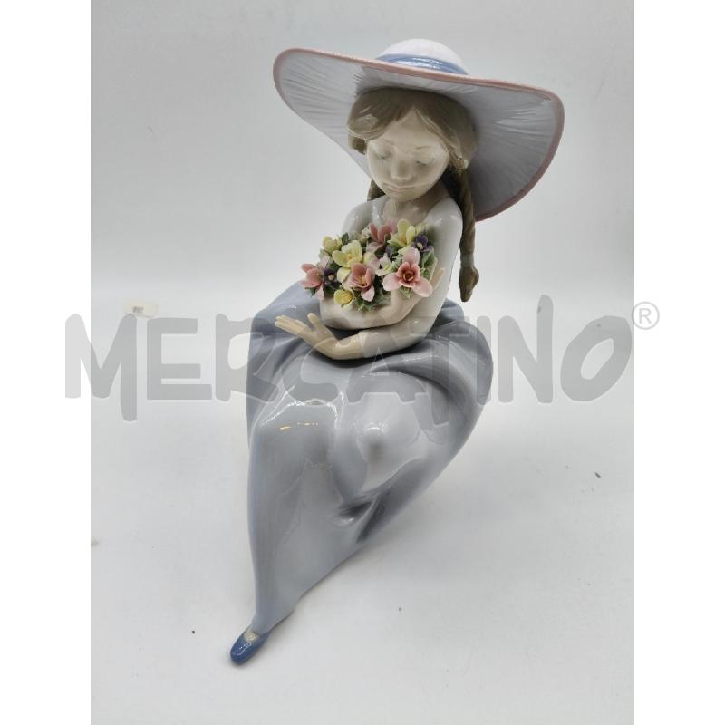STATUINA CER LLADRO'DAMA SEDUTA FIORI  | Mercatino dell'Usato Roma talenti 3