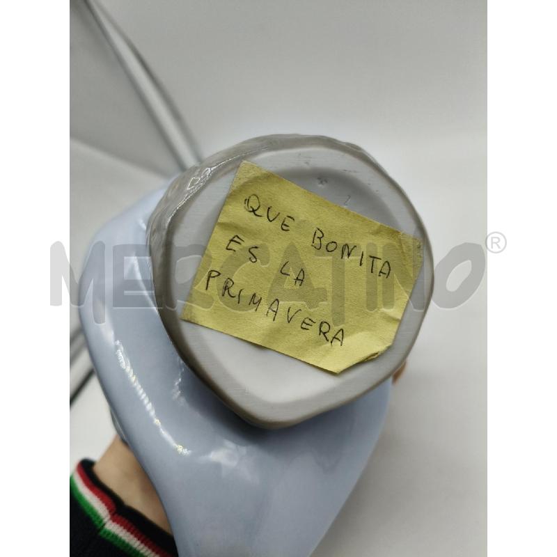 STATUINA CER LLADRO'DAMA SEDUTA FIORI  | Mercatino dell'Usato Roma talenti 4
