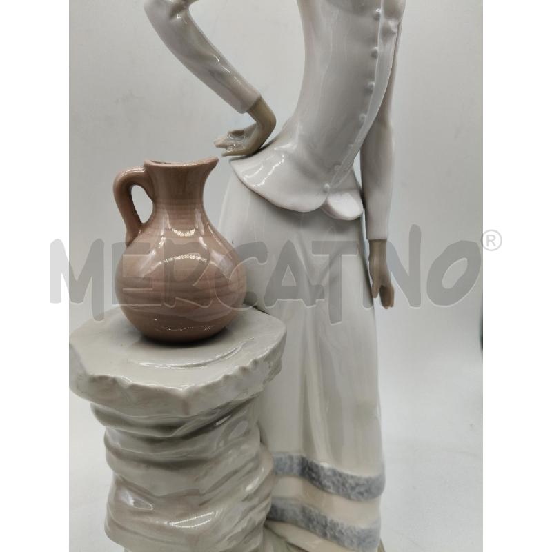 STATUINA CER NAO DAMA CON ANFORA  | Mercatino dell'Usato Roma talenti 5