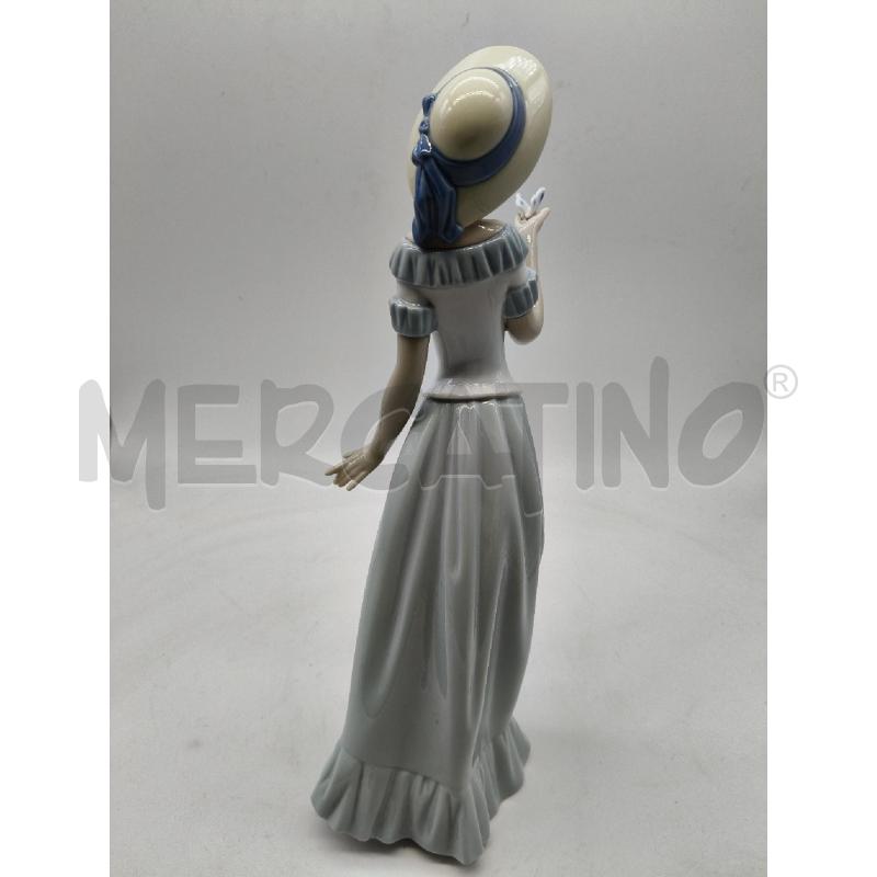 STATUINA CER NAO DAMA FARFALLA  | Mercatino dell'Usato Roma talenti 4