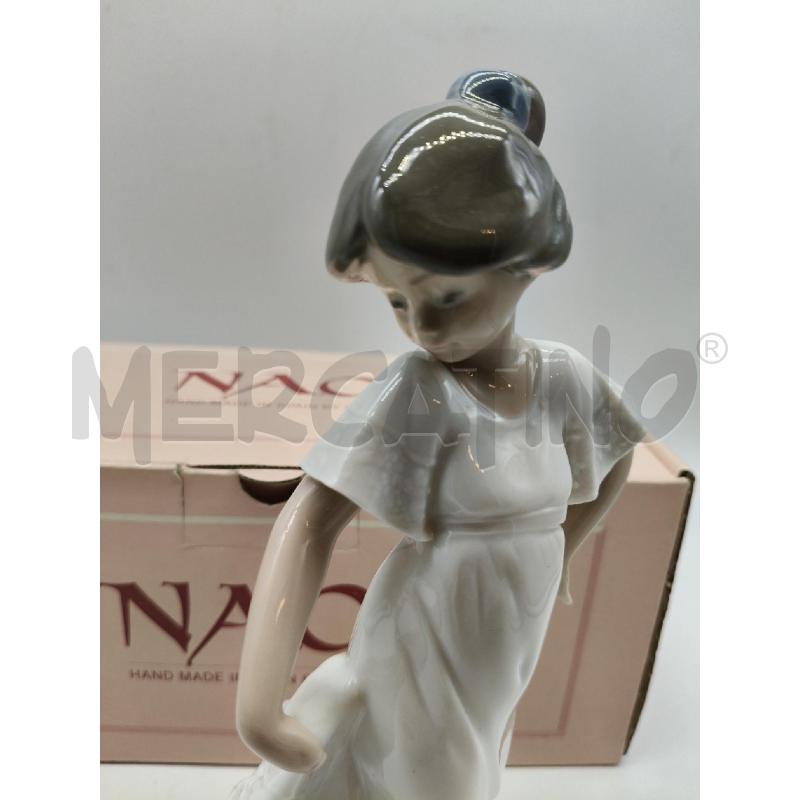 STATUINA FANCIULLA CER NAO  | Mercatino dell'Usato Roma talenti 2