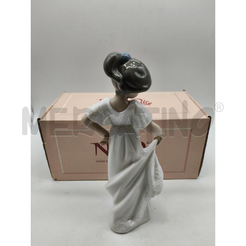STATUINA FANCIULLA CER NAO  | Mercatino dell'Usato Roma talenti 3