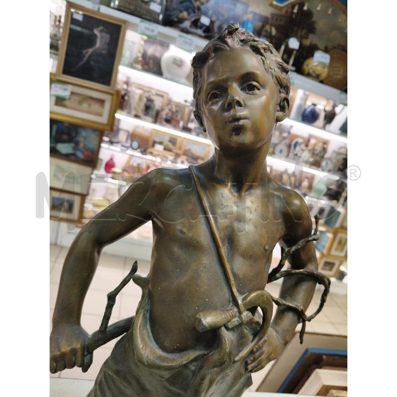STATUINA SCUGNIZZO BRONZO  | Mercatino dell'Usato Roma talenti 2