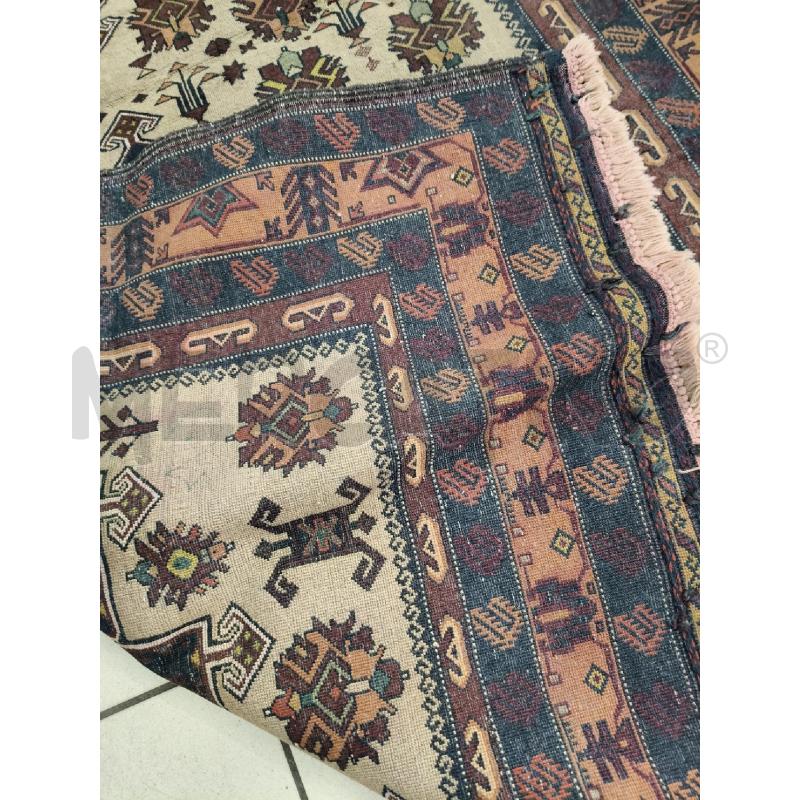 TAPPETO BORDEAUX SFONDO BIANCO 200X120 | Mercatino dell'Usato Roma talenti 4