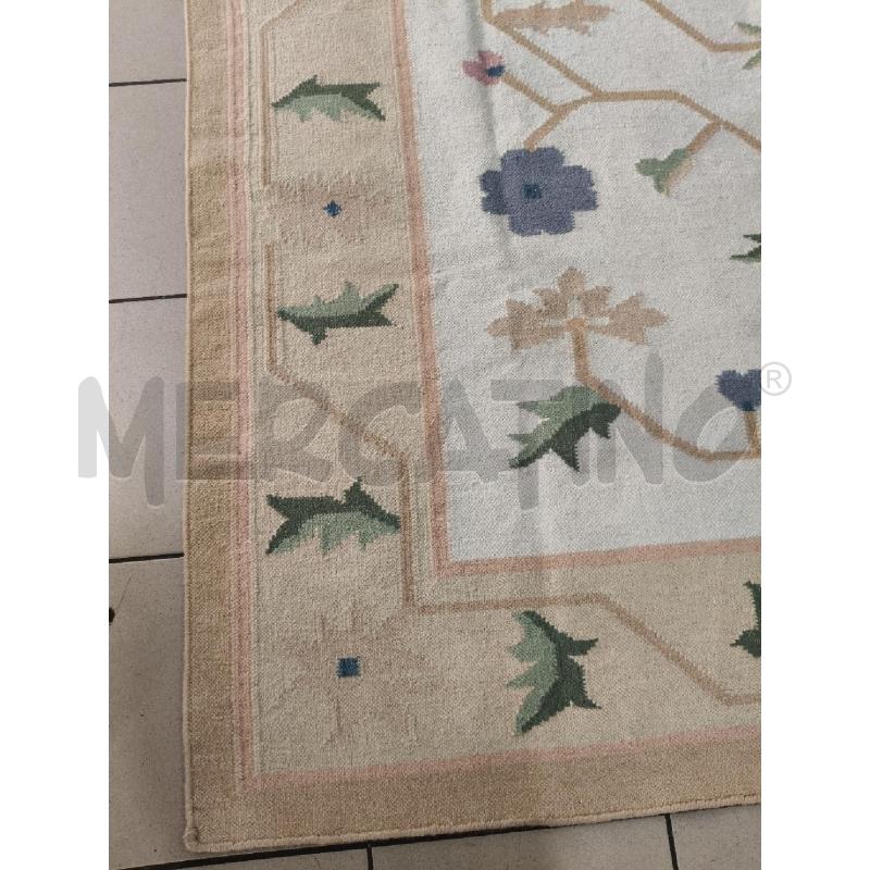 TAPPETO KILIM  SFONDO BIANCO FIORI 240X157 | Mercatino dell'Usato Roma talenti 2