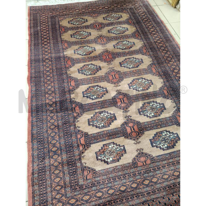 TAPPETO RETT SFONDO MARRONE 210X125CM | Mercatino dell'Usato Roma talenti 2