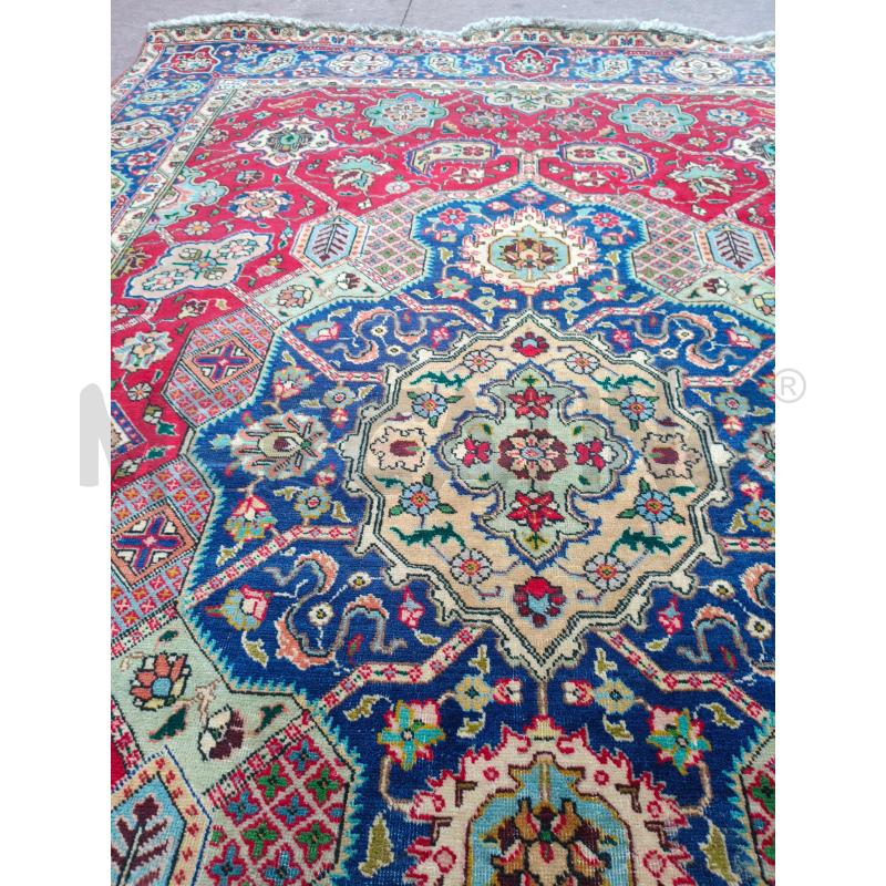 TAPPETO ROSSO FIORE CENTR BLU 290X200CM | Mercatino dell'Usato Roma talenti 4