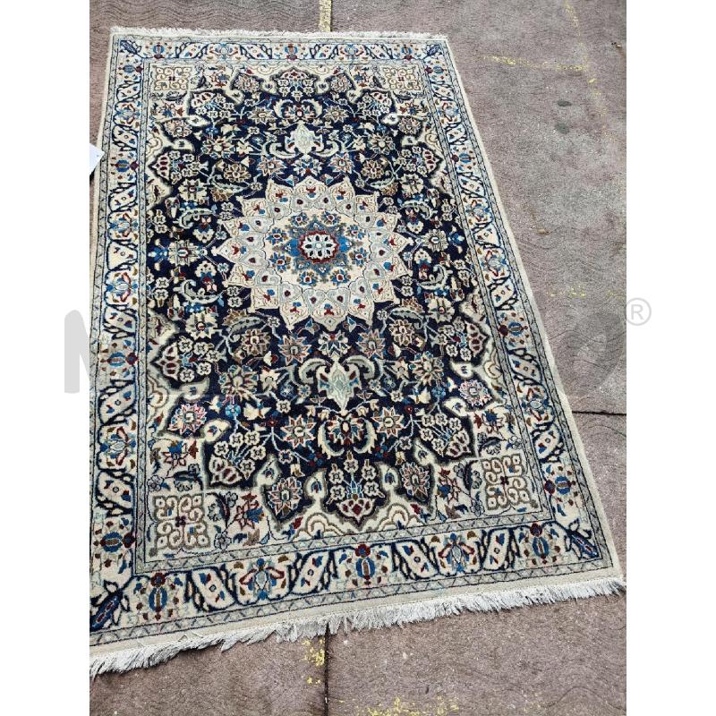 TAPPETO SFONDO BLU FIORI BIA | Mercatino dell'Usato Roma talenti 1