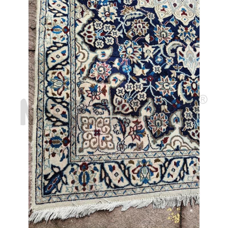 TAPPETO SFONDO BLU FIORI BIA | Mercatino dell'Usato Roma talenti 3