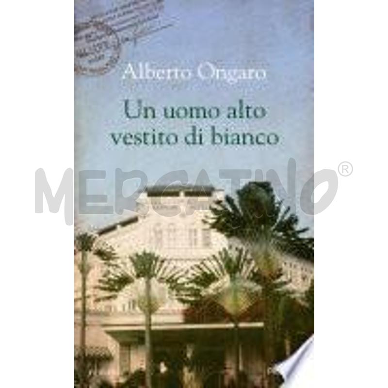 UN UOMO ALTO VESTITO DI BIANCO | Mercatino dell'Usato Roma talenti 1