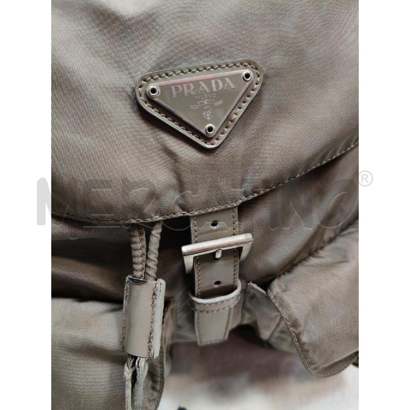 ZAINO D PRADA NYLON GRIGIO TASCHE FRONTALI  | Mercatino dell'Usato Roma talenti 2