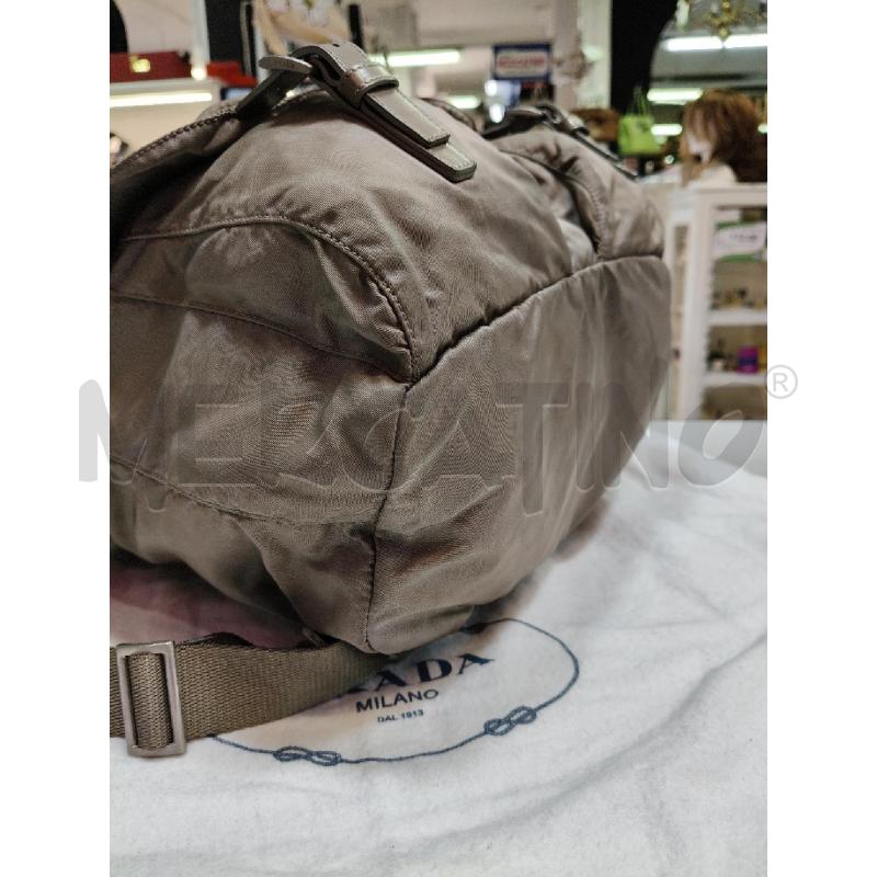 ZAINO D PRADA NYLON GRIGIO TASCHE FRONTALI  | Mercatino dell'Usato Roma talenti 3