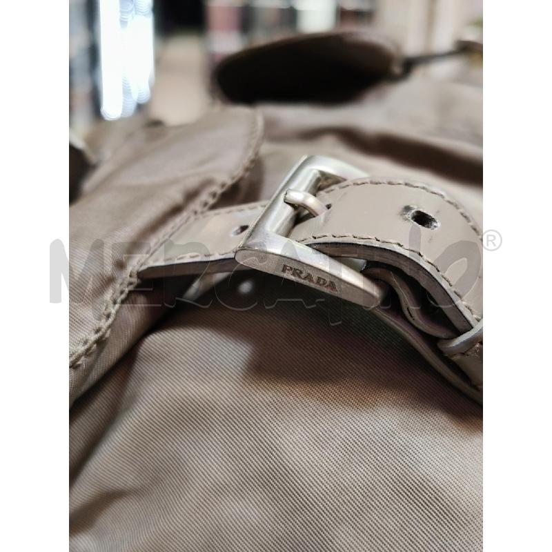 ZAINO D PRADA NYLON GRIGIO TASCHE FRONTALI  | Mercatino dell'Usato Roma talenti 4
