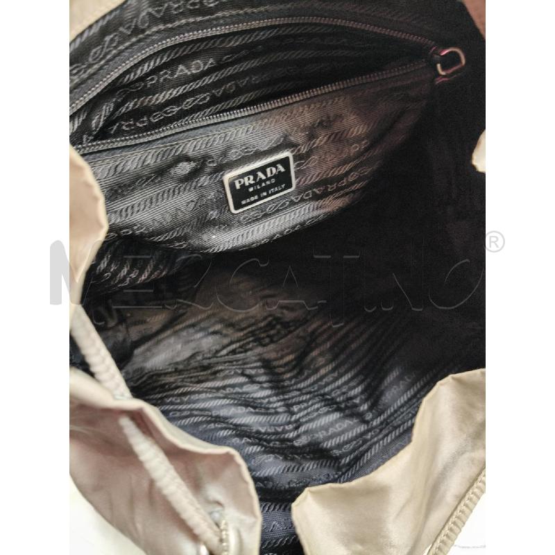 ZAINO D PRADA NYLON GRIGIO TASCHE FRONTALI  | Mercatino dell'Usato Roma talenti 5