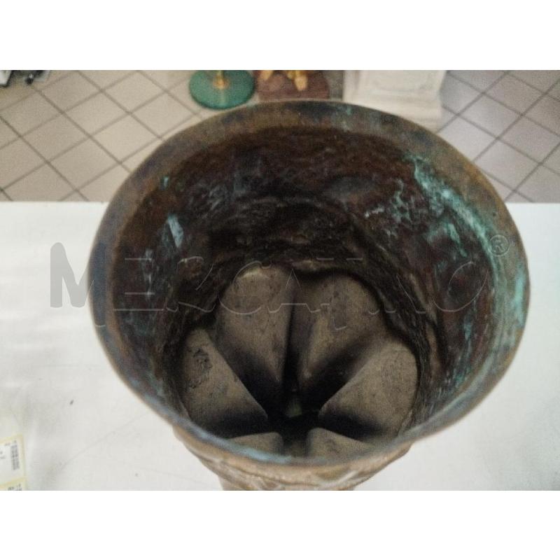 BOSSOLO LAVORATO A VASO GRECA ROSE 1948 | Mercatino dell'Usato Roma zona marconi 4
