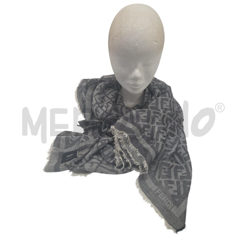 FOULARD FENDI GRIGIO DIFETTO | Mercatino dell'Usato Roma zona marconi 1