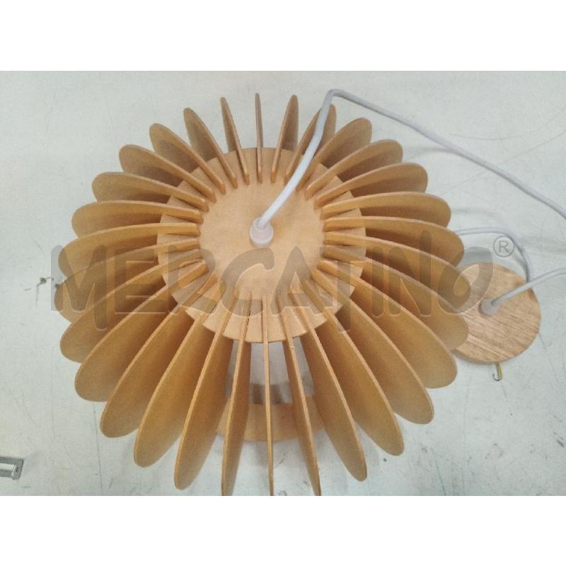 LAMPADARIO FUPE LISTARELLE LEGNO | Mercatino dell'Usato Roma zona marconi 2