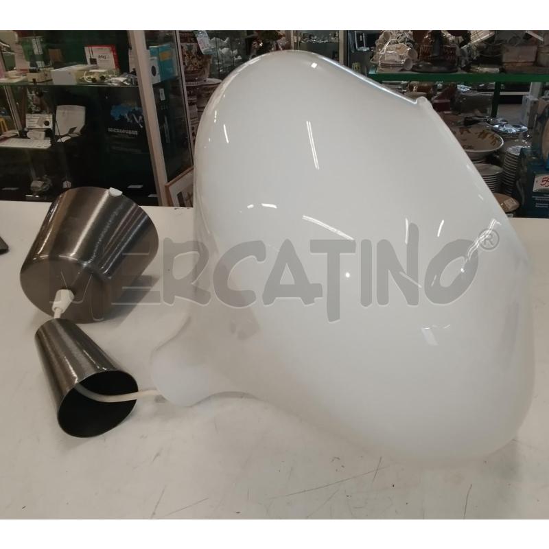 LAMPADARIO VETRO BIANCO IKEA | Mercatino dell'Usato Roma zona marconi 2
