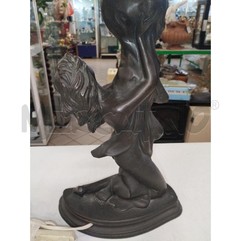 LAMPADA NUDO DI DONNA METALLO C/PLISSE' | Mercatino dell'Usato Roma zona marconi 3