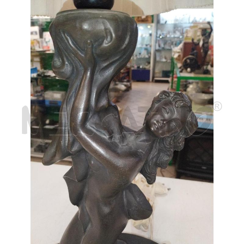 LAMPADA NUDO DI DONNA METALLO C/PLISSE' | Mercatino dell'Usato Roma zona marconi 4
