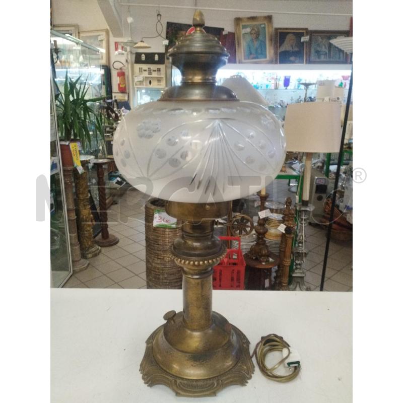 LAMPADA OTTONATA PARALUME CRISTALLO MOLATO | Mercatino dell'Usato Roma zona marconi 1