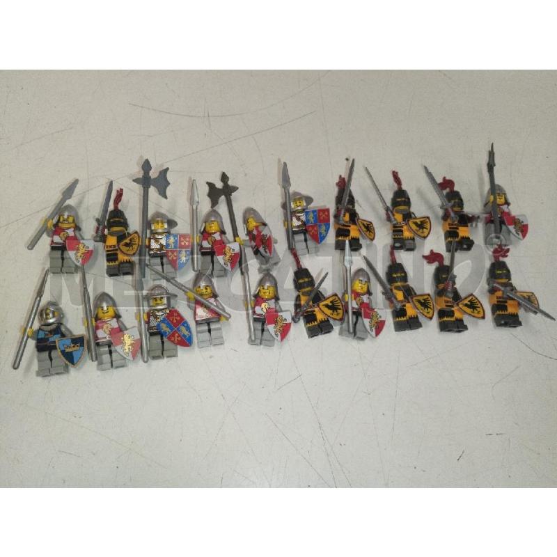 LOTTO LEGO CASTLE 20 CAVALIERI | Mercatino dell'Usato Roma zona marconi 1