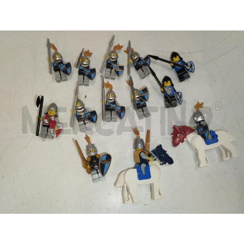 LOTTO LEGO CASTLE  13 CAVALIERI+2CAVALLI | Mercatino dell'Usato Roma zona marconi 2