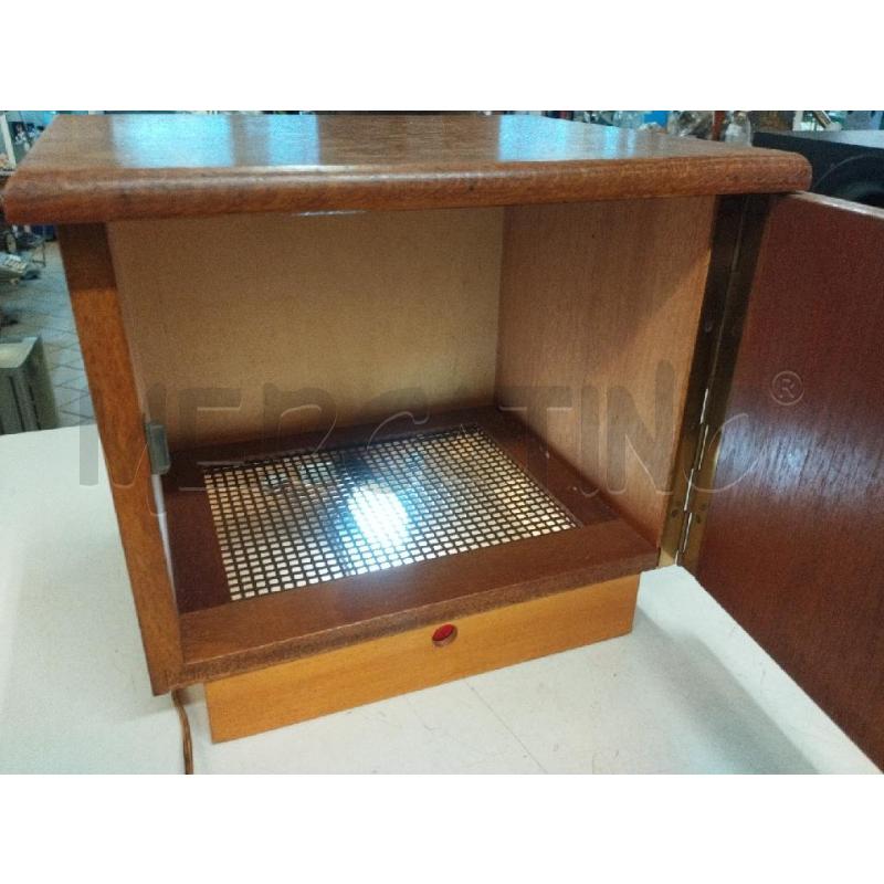 MOBILETTO VECCHIO CUBO CON LUCE 1 CHIAVE | Mercatino dell'Usato Roma zona marconi 2