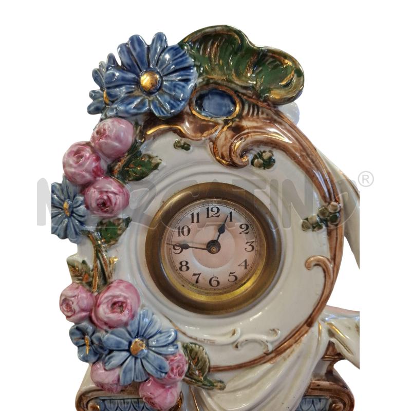 OROLOGIO SCULTURA CERAMICA MUSICHIERE SU GRADINI | Mercatino dell'Usato Roma zona marconi 3