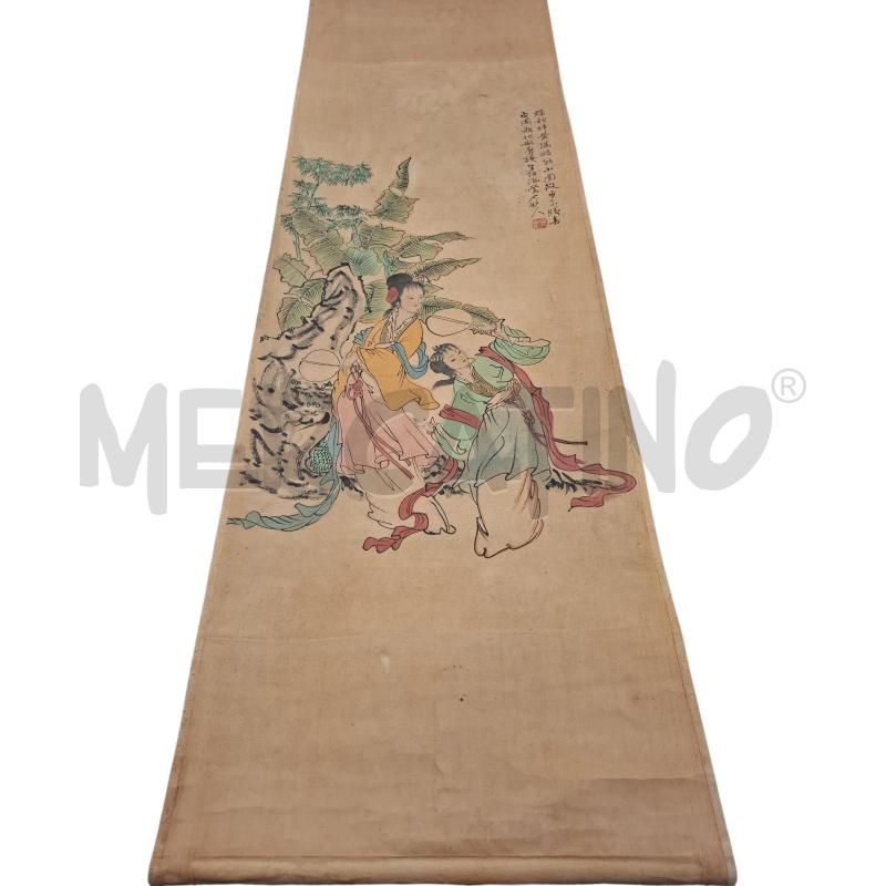 PERGAMENA ASIATICA VINTAGE DONNE IN ABITO TRDIZIONALE DIPINTO TIMBRATO MIS 135 X 40 | Mercatino dell'Usato Roma zona marconi 1