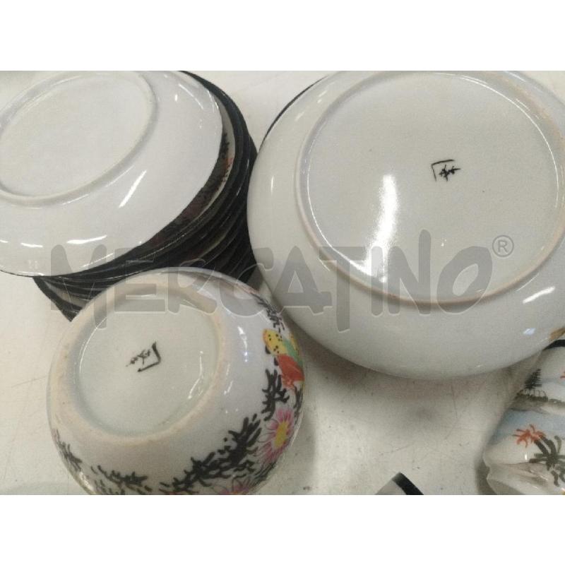 PIATTINI SET ORIENTE DIPINTO 23 PZ SPIZZATO | Mercatino dell'Usato Roma zona marconi 2