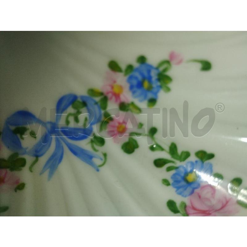PIATTINO DIPINTO FIORI B/ORO LIMOGES | Mercatino dell'Usato Roma zona marconi 2