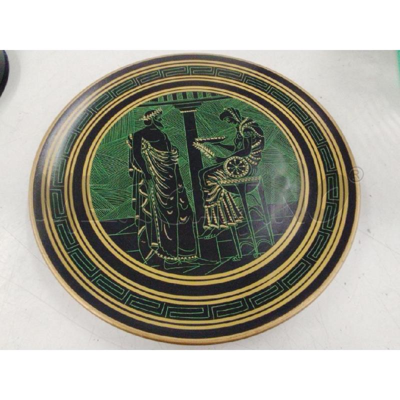 PIATTO TERRACOTTA DECORI NERO E VERDE | Mercatino dell'Usato Roma zona marconi 1