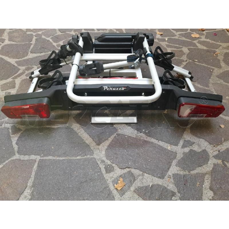 PORTABICI GANCIO TRAINO PERUZZO TYPE 713 | Mercatino dell'Usato Roma zona marconi 1